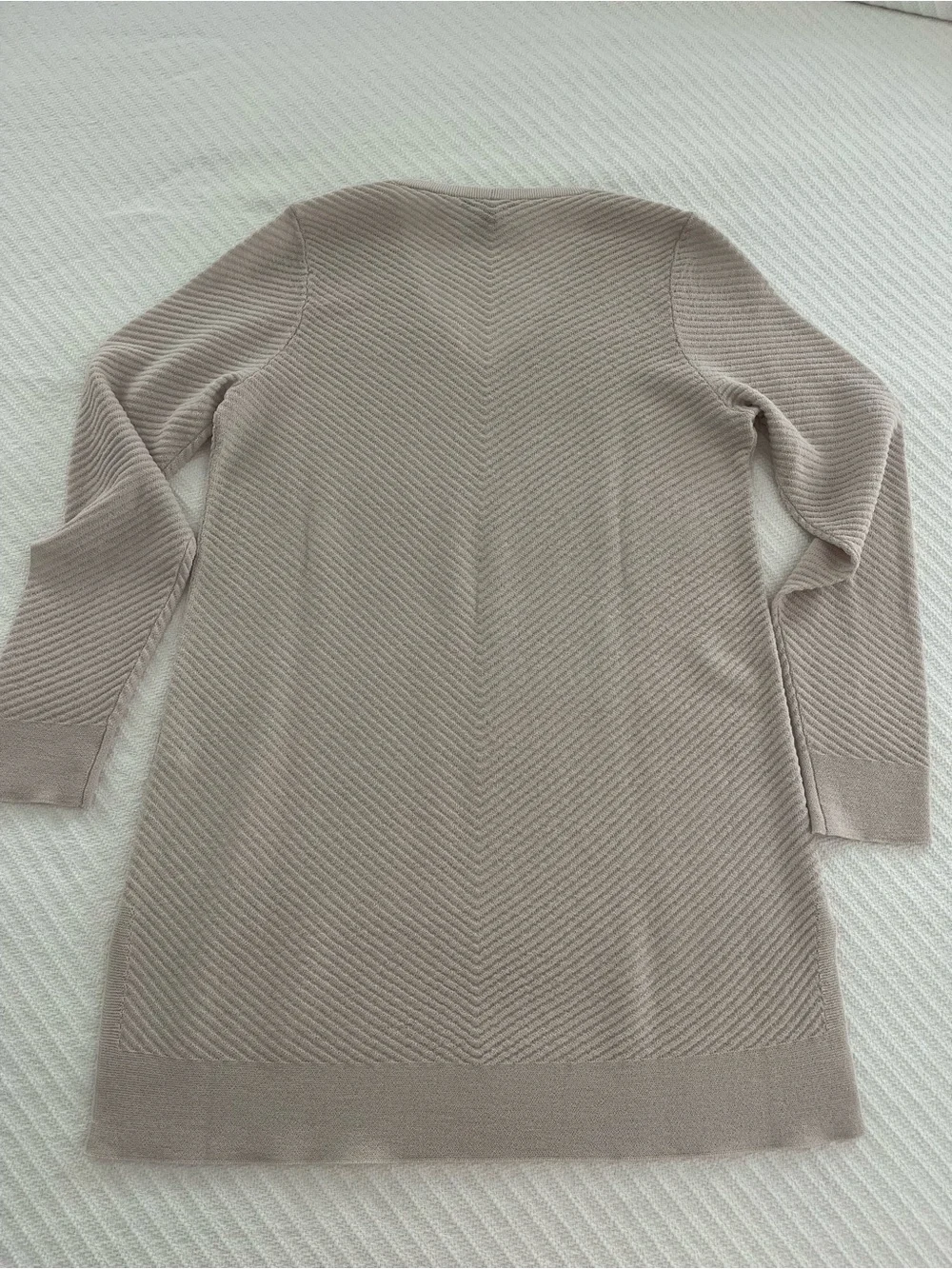 EILEEN FISHER Extra Fine Merino Wool V-Neck Tunic Sweater Cream XS Quiet Luxury